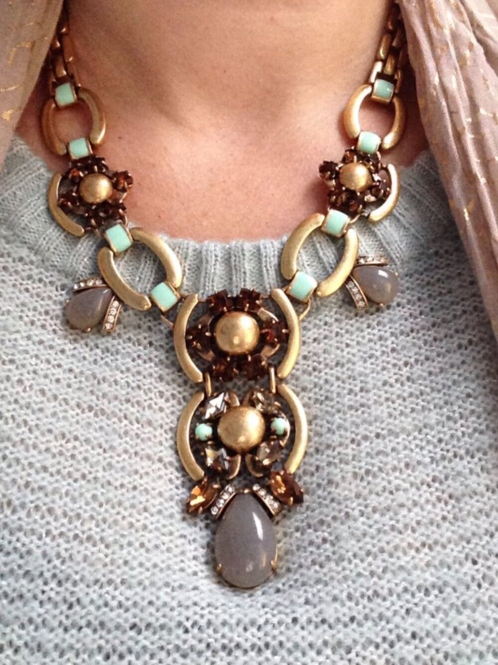 Stella & Dot Livvy Mint Gold Statement Necklace